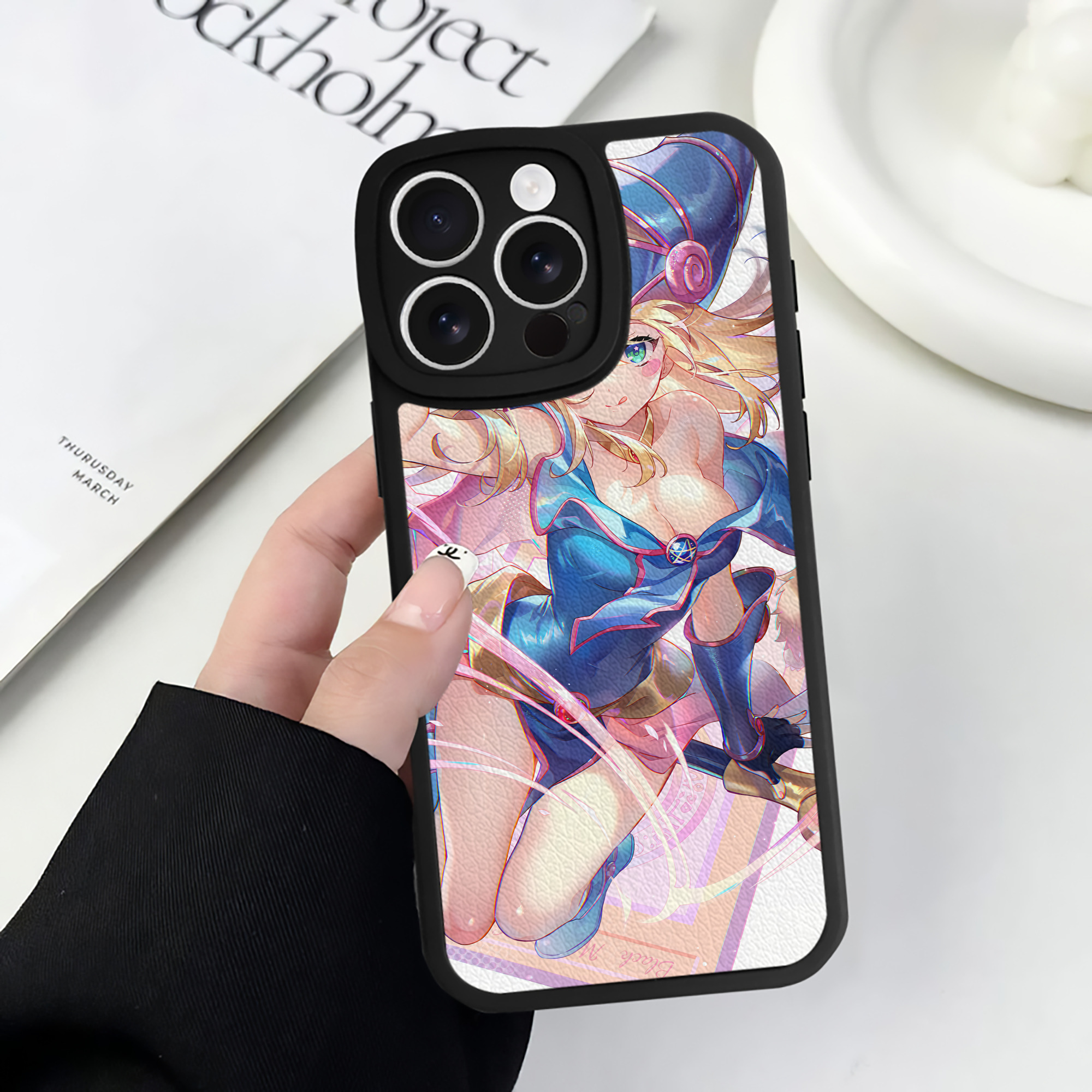 （画像用） 遊☆戯☆王 Yu-Gi-Oh! 【iPhone 16シリーズ対応】シリコンスマホケース（レザー調） 材質：シリコン